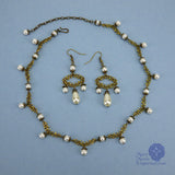 pearl Renaissance necklace golden Lady Blythe