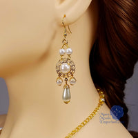Lady Aurora Earrings with gold filigree and pearls