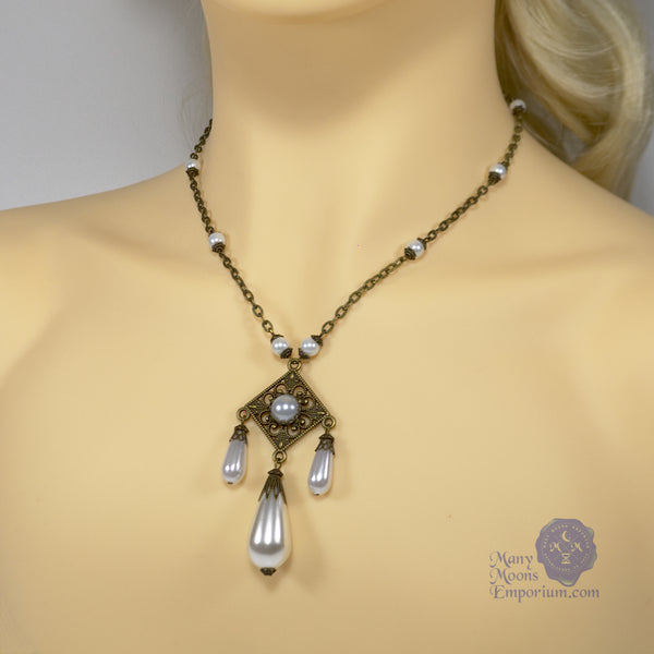 bianca gonzaga drop pearl necklace renaissance bronze
