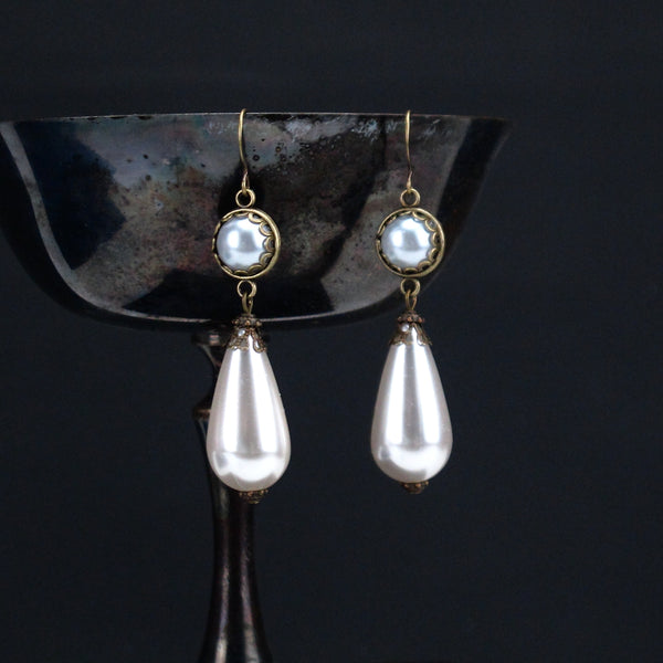 Renaissance wedding large pearl earrings bronze Princess Louise