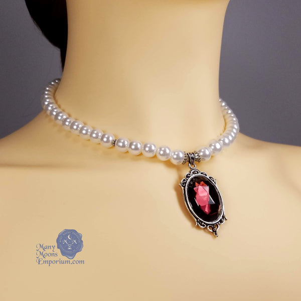 Renaissance pearl necklace amethyst pendant Condesa Paloma