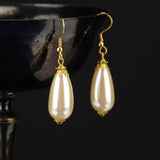 pearl Renaissance wedding earrings gold Milady Pauline