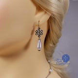 pearl teardrop earrings silver Lady Quillan Renaissance
